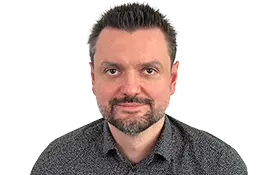 Dashboardy na televizích ve výrobě i ve skladu